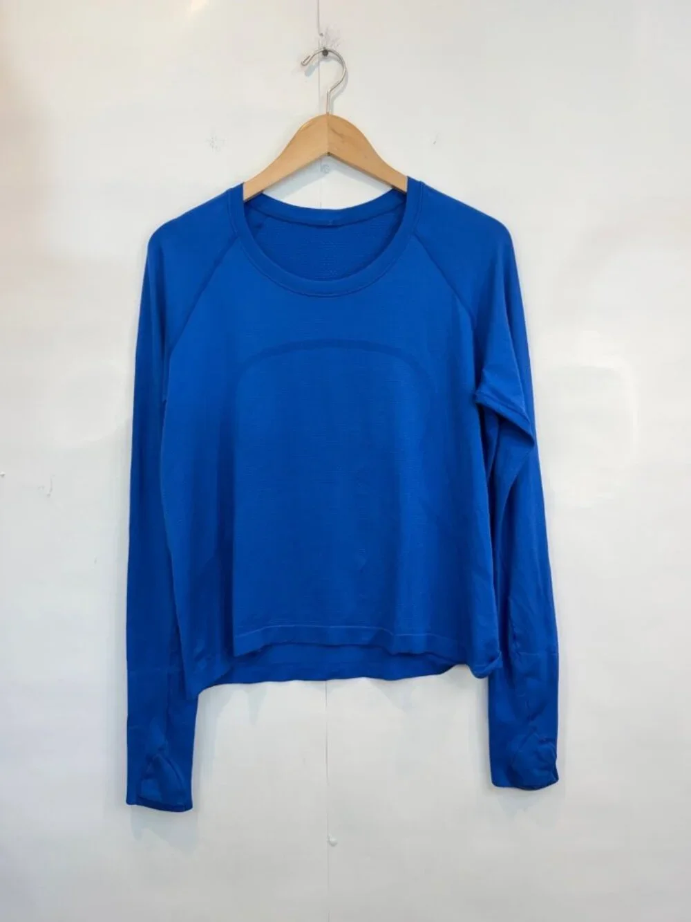 Lululemon Women's Swiftly Tech Long Sleeve Top Waist Length Royal Blue Size 14